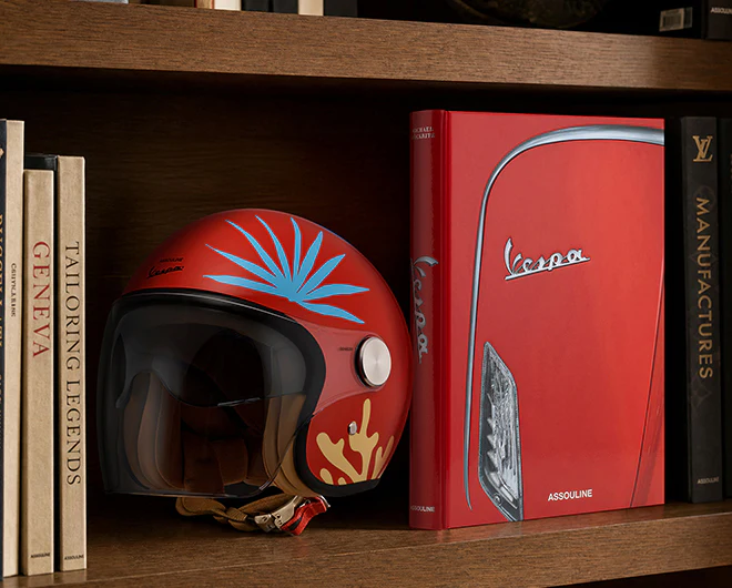 Helmet_x_Vespa_Feature_Details.jpg.webp