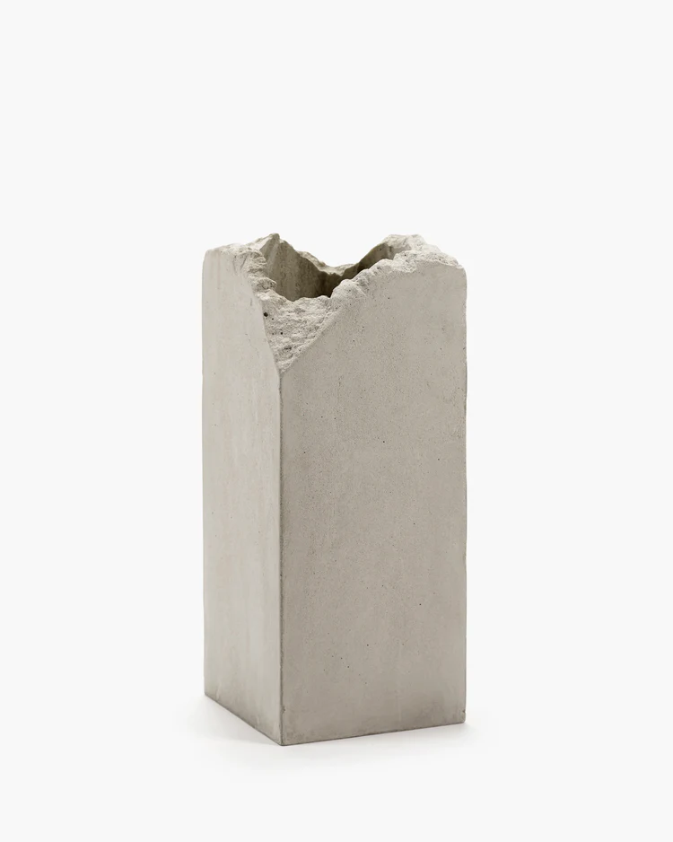 Serax Vase beton Broquaine3.webp