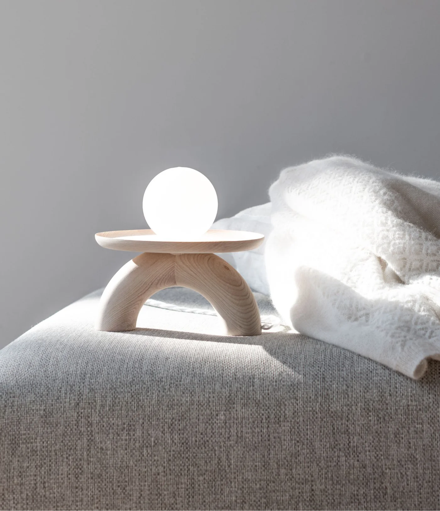 Popy Lampe à poser en Frêne - Mlle Jo3.webp