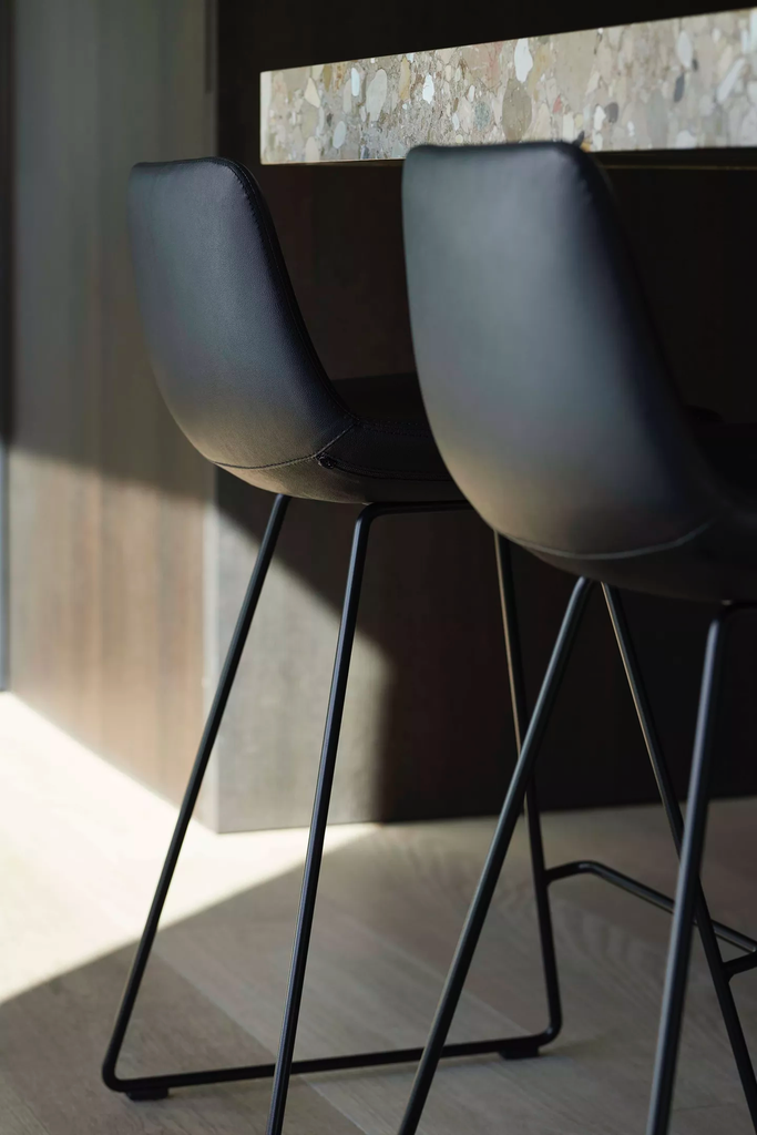 Joli Tabouret Raphael Barstool Low H66 1.webp